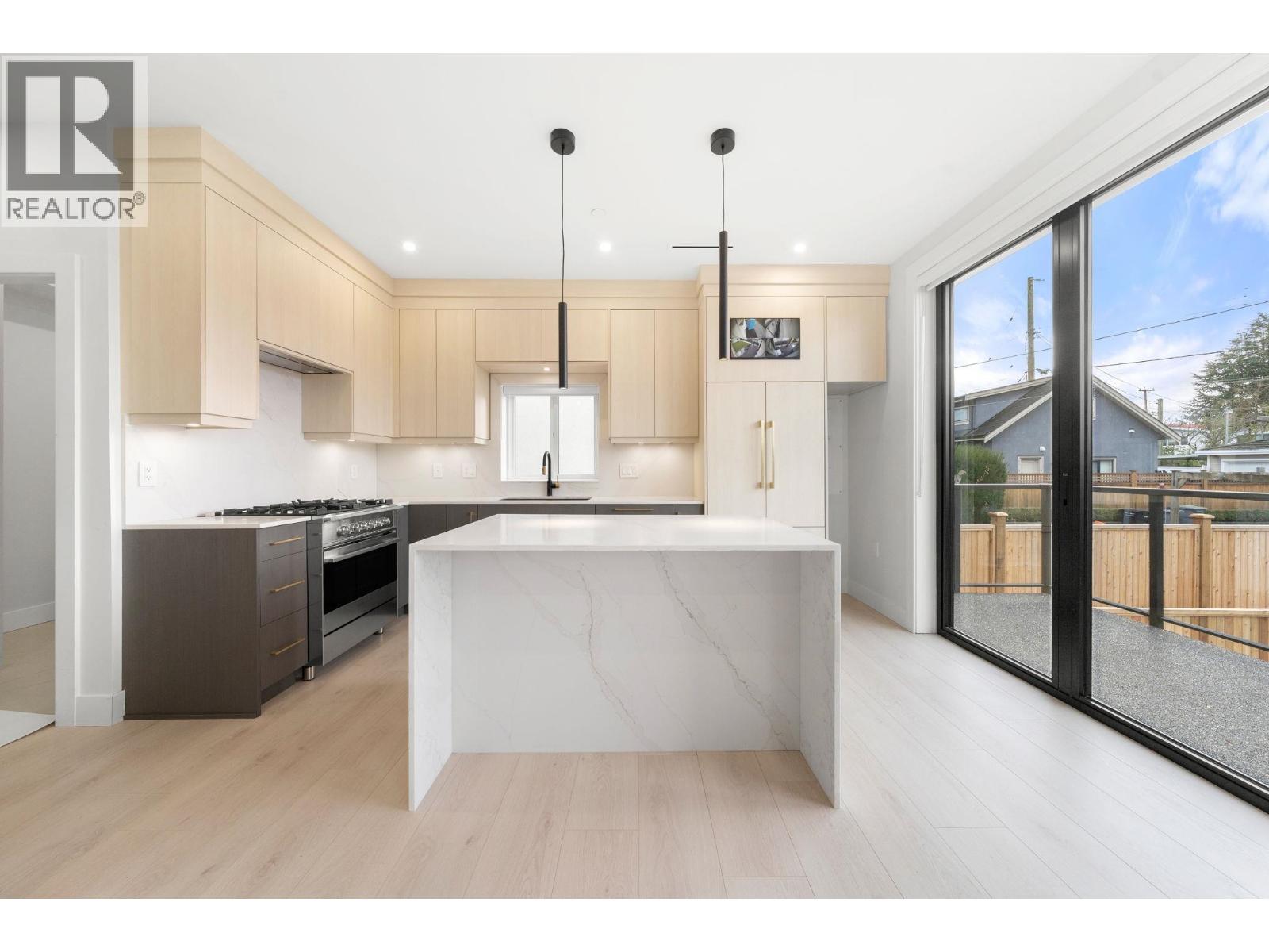 2 3274 E 44th Avenue, Vancouver, British Columbia  V5R 3B1 - Photo 13 - R3062629