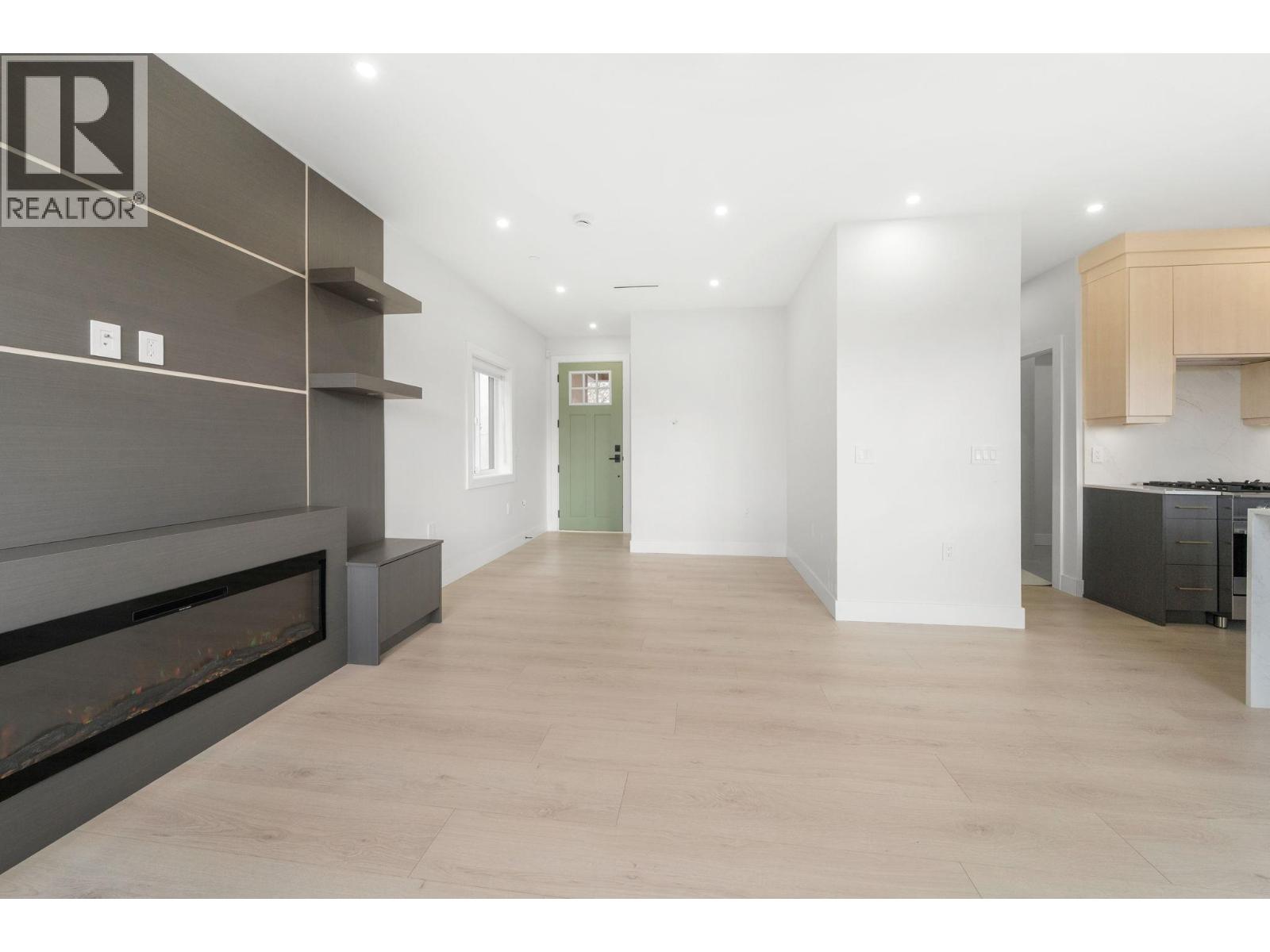 2 3274 E 44th Avenue, Vancouver, British Columbia  V5R 3B1 - Photo 10 - R3062629