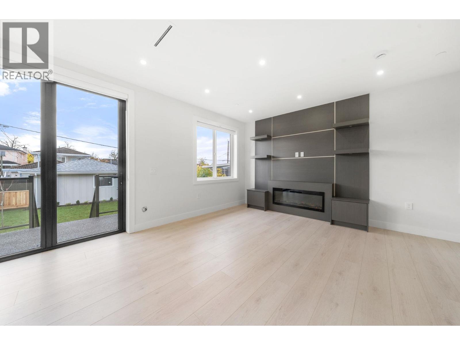 2 3274 E 44th Avenue, Vancouver, British Columbia  V5R 3B1 - Photo 6 - R3062629