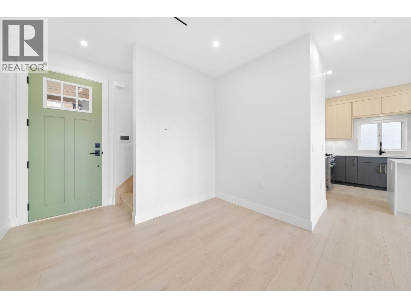 2 3274 E 44th Avenue, Vancouver, British Columbia  V5R 3B1 - Photo 25 - R3062629