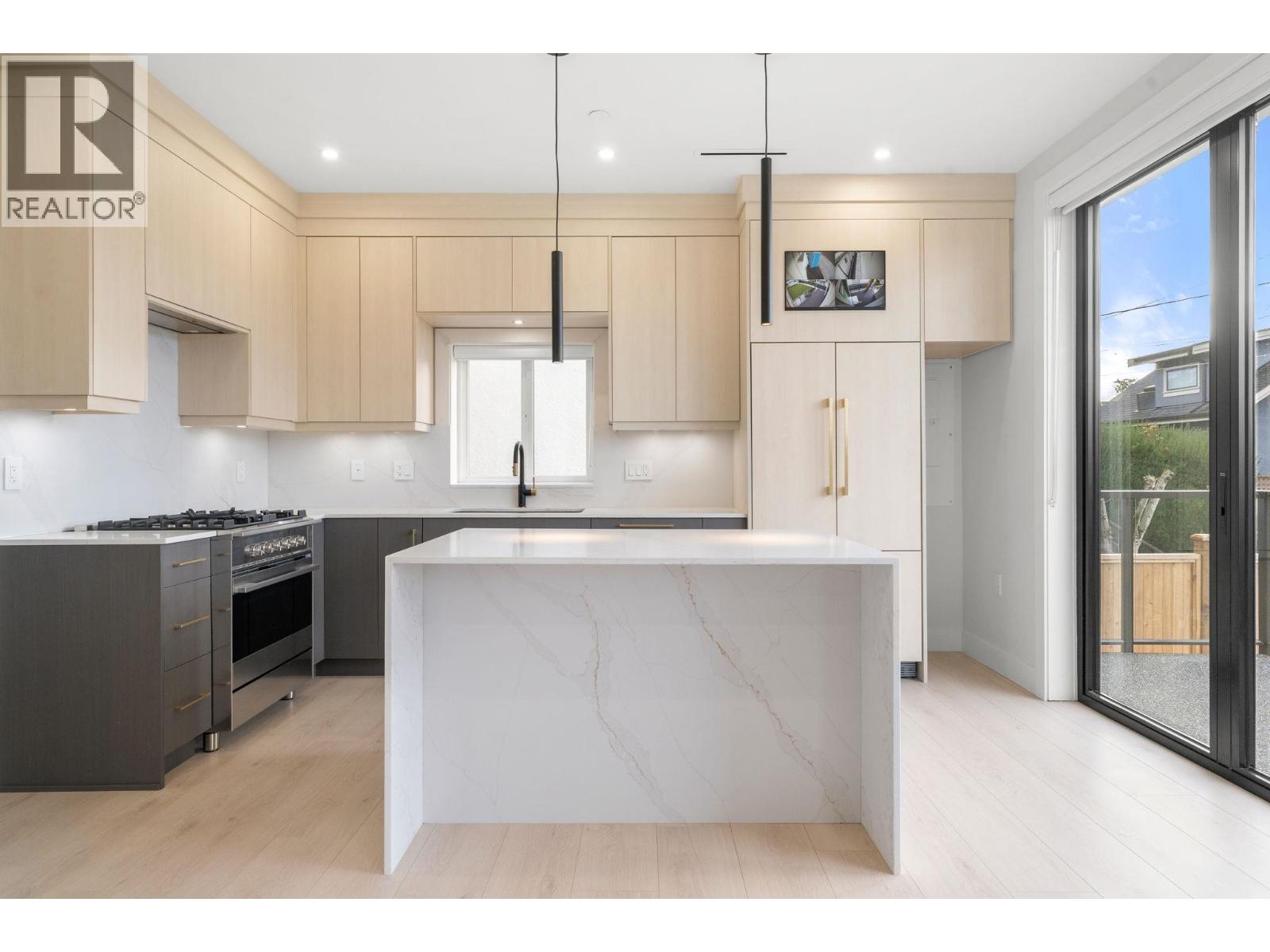 2 3274 E 44th Avenue, Vancouver, British Columbia  V5R 3B1 - Photo 12 - R3062629