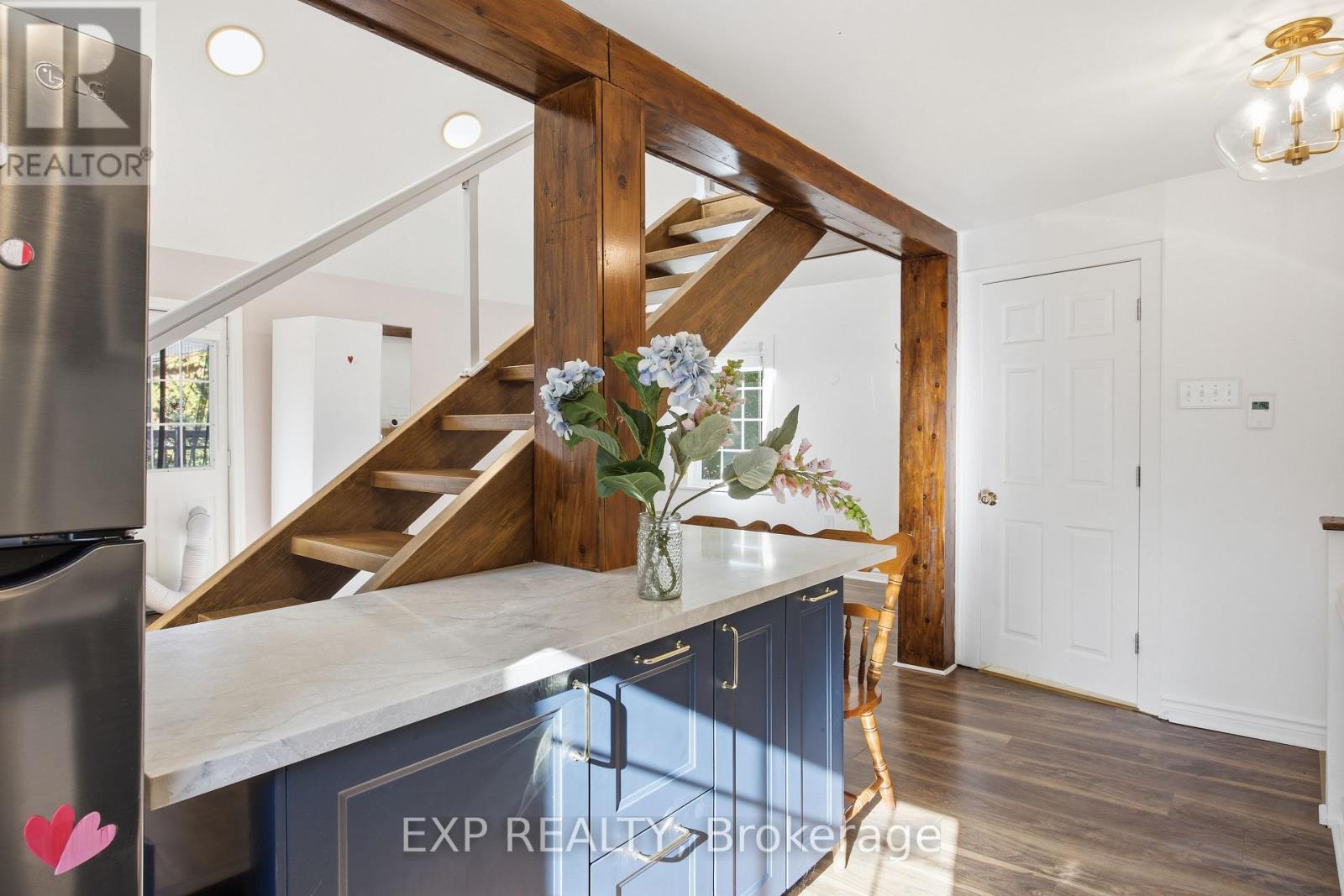 34 High Park Boulevard, Toronto, Ontario  M6R 1M7 - Photo 10 - W12486901