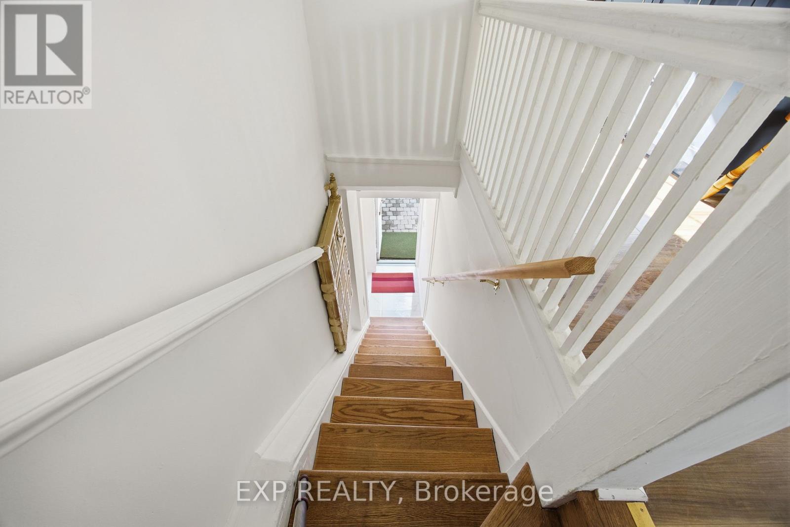 34 High Park Boulevard, Toronto, Ontario  M6R 1M7 - Photo 12 - W12486901