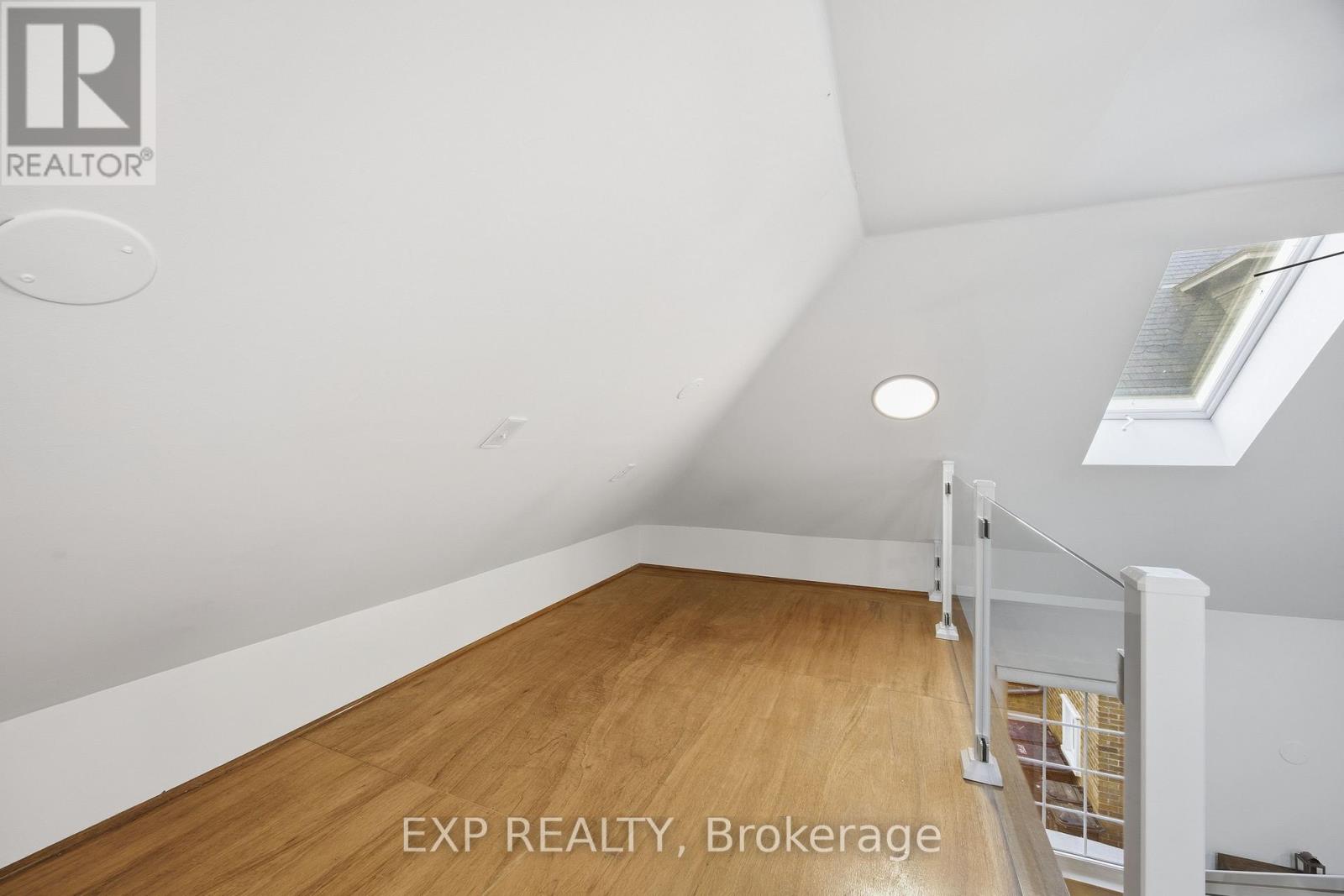 34 High Park Boulevard, Toronto, Ontario  M6R 1M7 - Photo 4 - W12486901