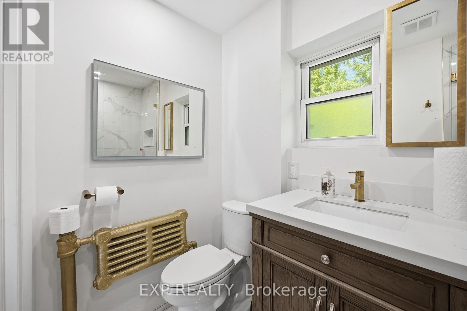 34 High Park Boulevard, Toronto, Ontario  M6R 1M7 - Photo 7 - W12486901