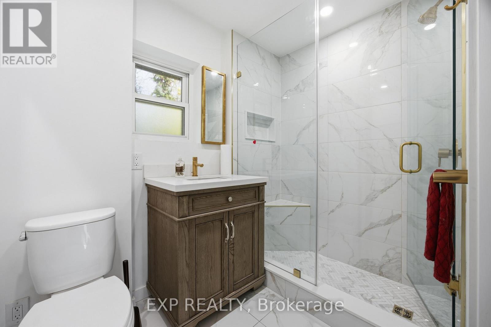 34 High Park Boulevard, Toronto, Ontario  M6R 1M7 - Photo 8 - W12486901