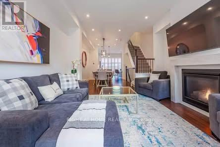 70 - 290 Royalton Common, Oakville, Ontario  L6H 0N4 - Photo 5 - W12486909