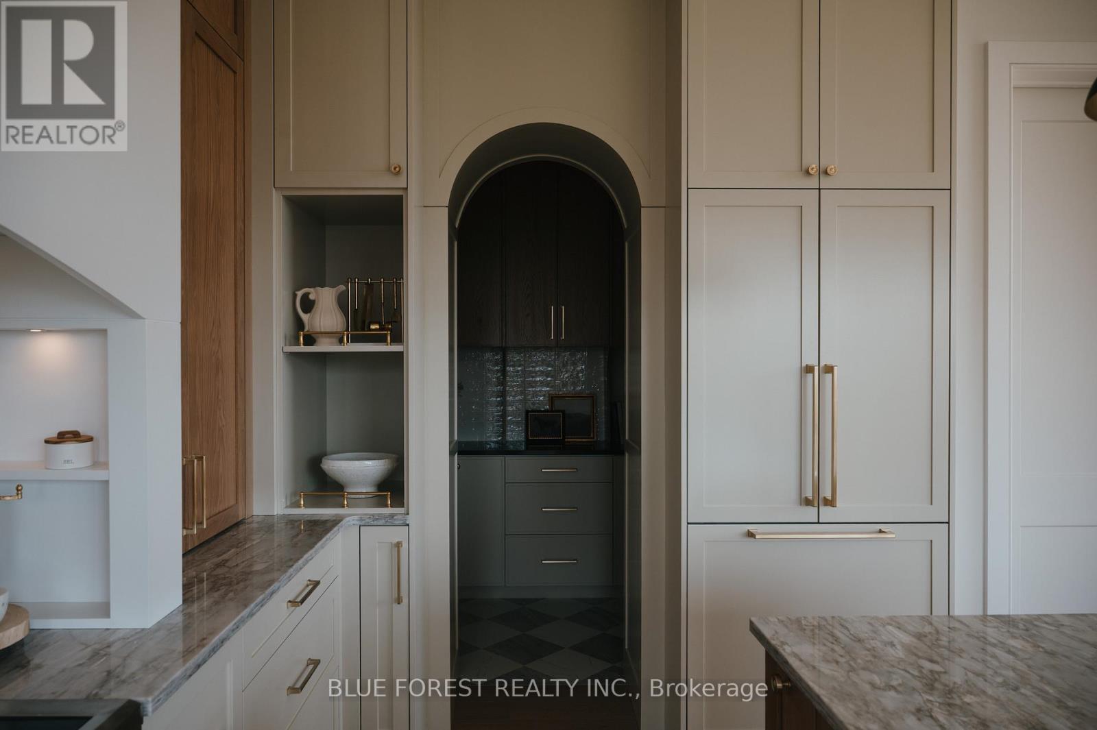 4 Edgeview Crescent, Middlesex Centre, Ontario  N0L 1R0 - Photo 11 - X12486919