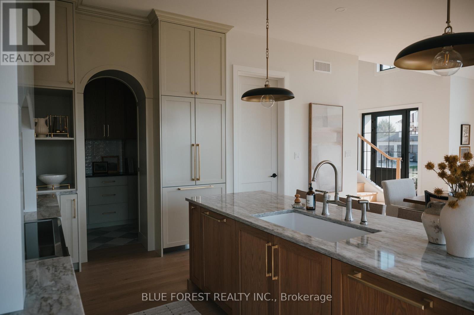 4 Edgeview Crescent, Middlesex Centre, Ontario  N0L 1R0 - Photo 12 - X12486919