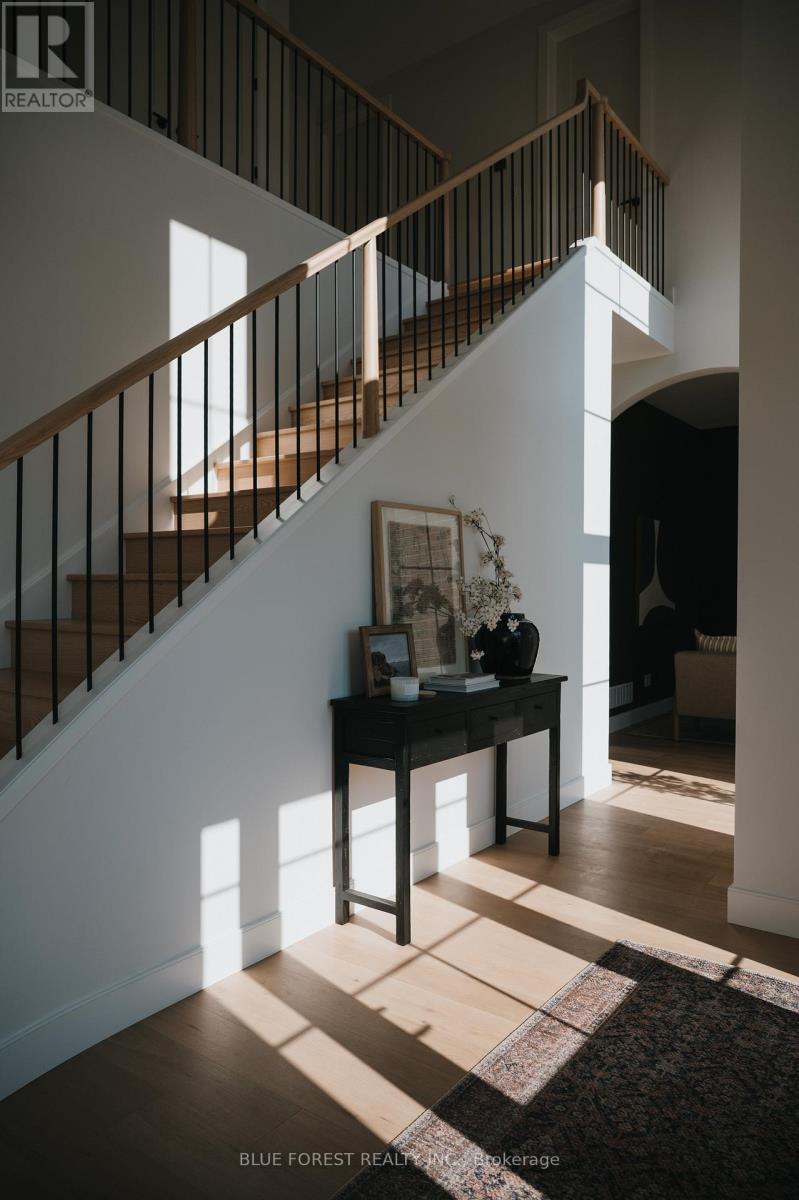 4 Edgeview Crescent, Middlesex Centre, Ontario  N0L 1R0 - Photo 26 - X12486919