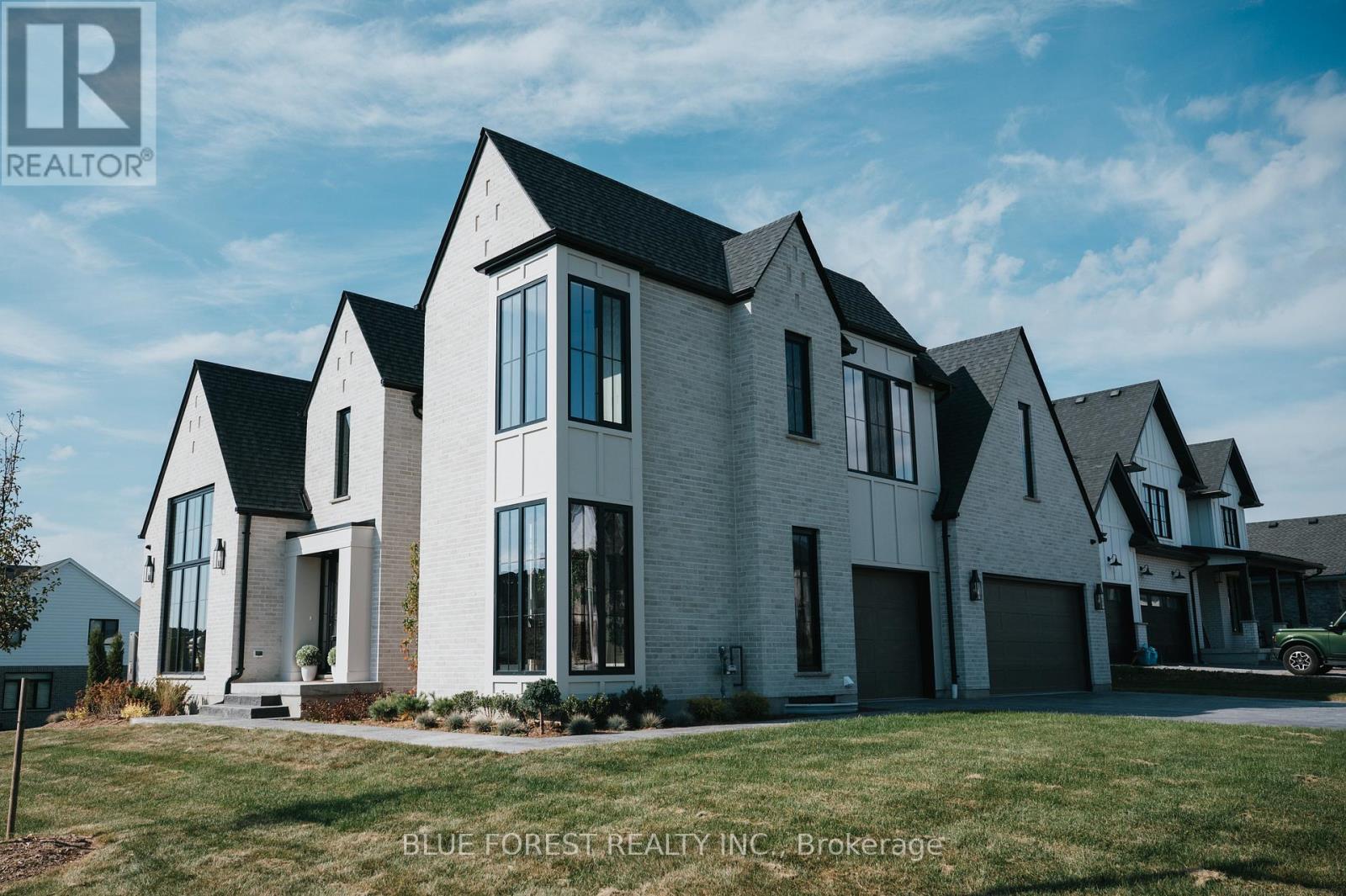 4 Edgeview Crescent, Middlesex Centre, Ontario  N0L 1R0 - Photo 4 - X12486919