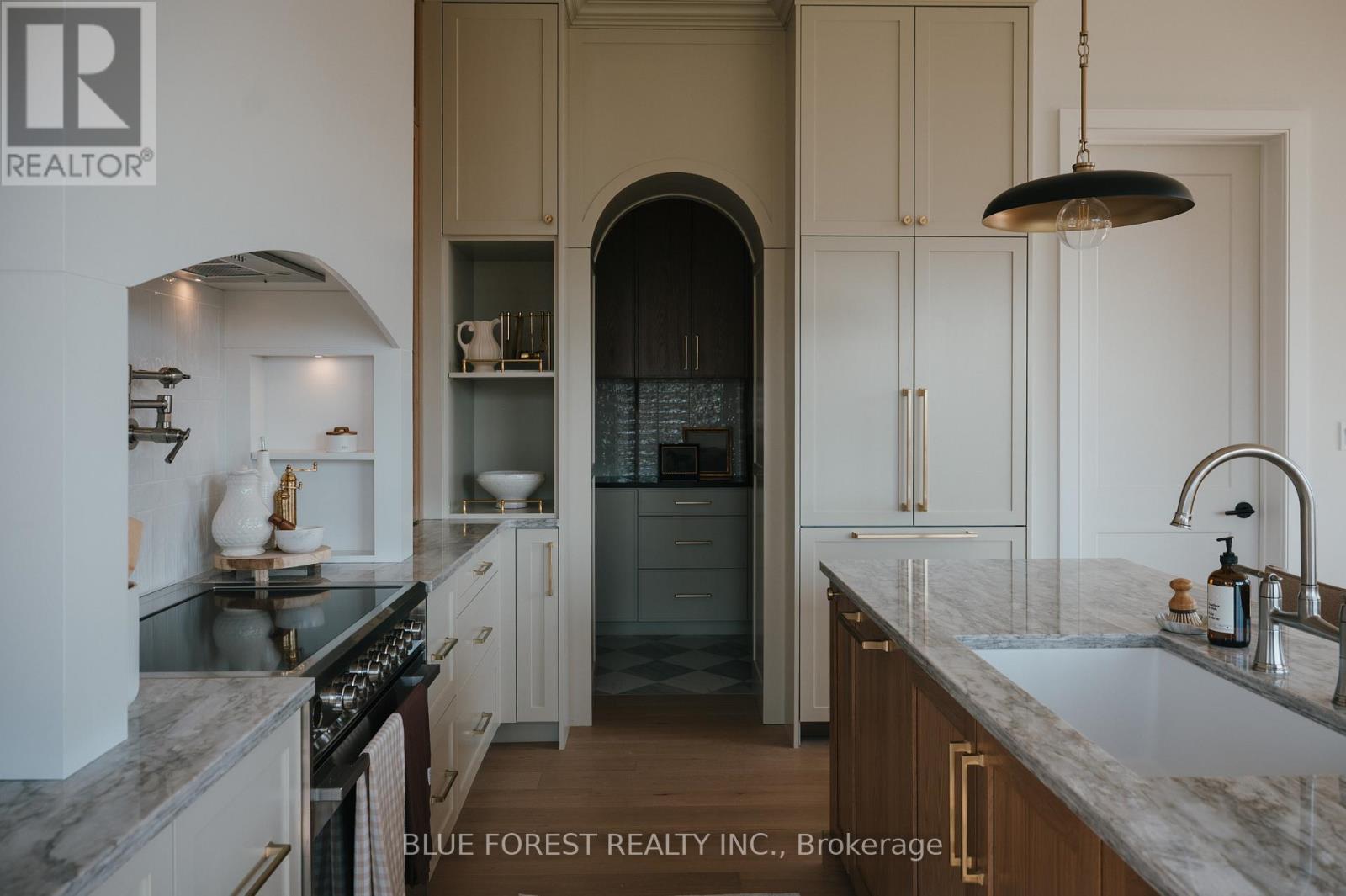 4 Edgeview Crescent, Middlesex Centre, Ontario  N0L 1R0 - Photo 9 - X12486919