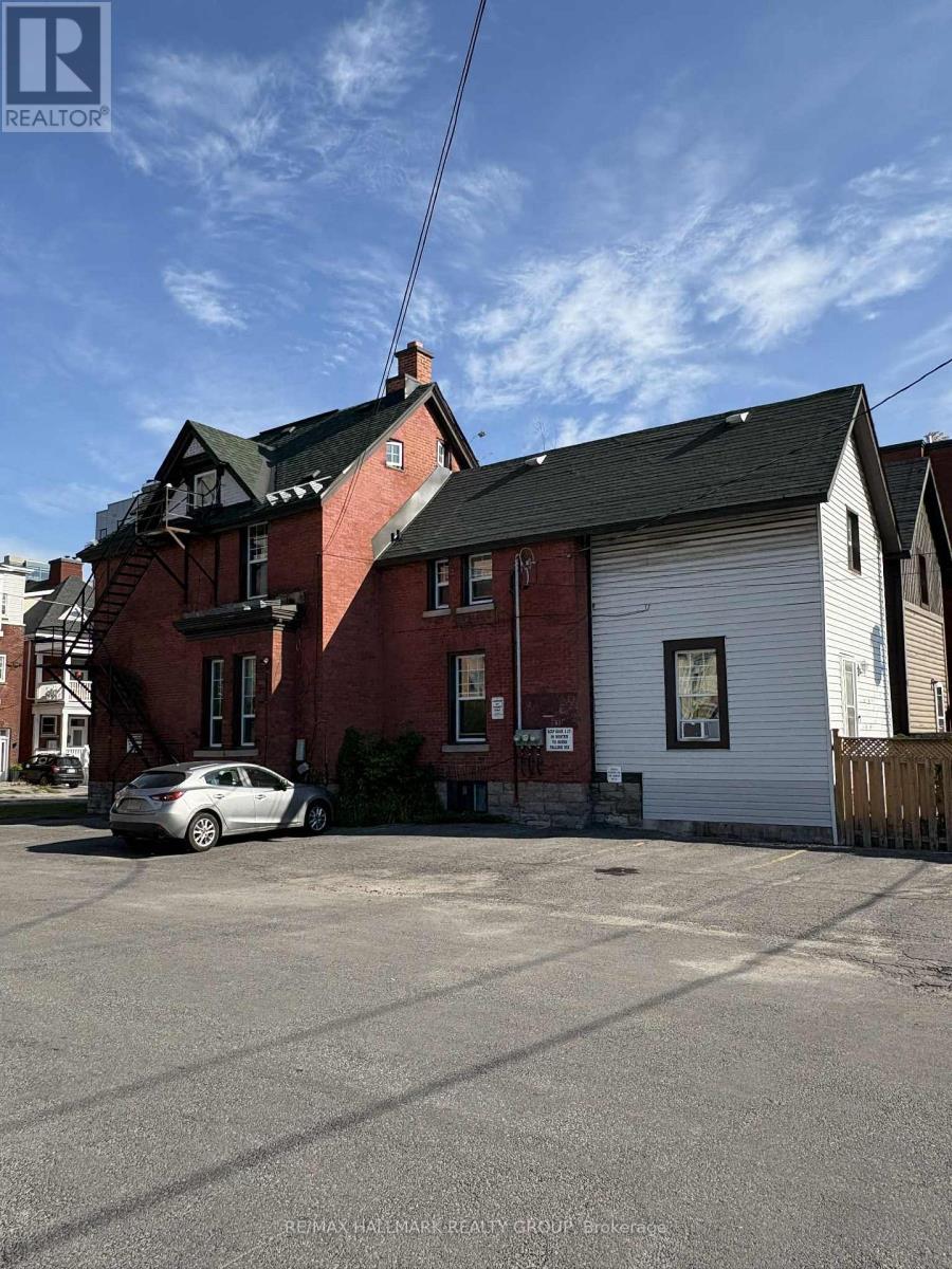 360 Gilmour Street, Ottawa, Ontario  K2P 0R3 - Photo 11 - X12486912