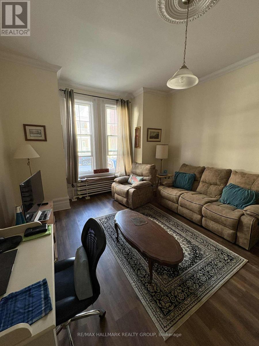 356 Gilmour Street, Ottawa, Ontario  K2P 0R3 - Photo 7 - X12486913