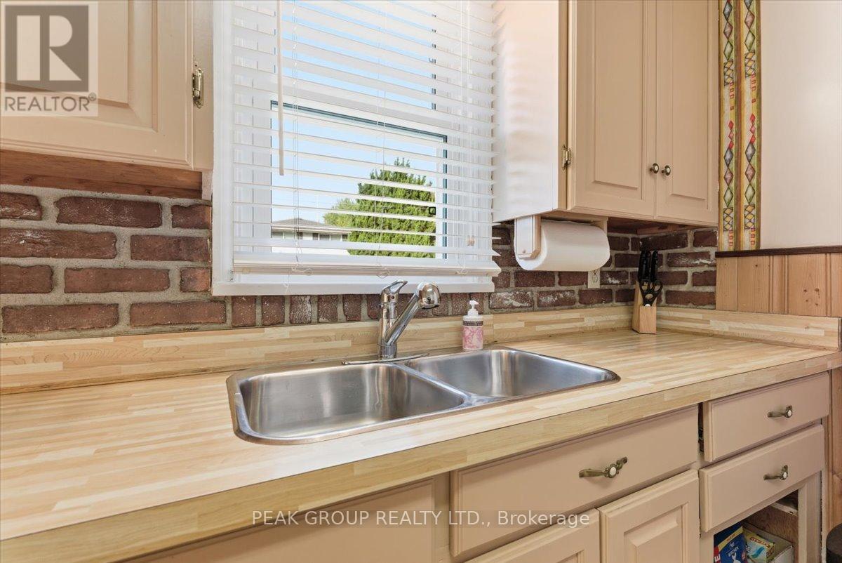 6105 Dixon Street, Niagara Falls, Ontario  L2G 2L4 - Photo 17 - X12486927