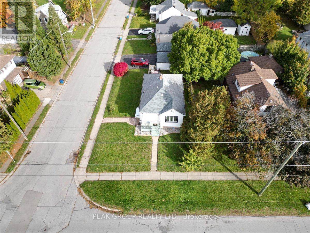 6105 Dixon Street, Niagara Falls, Ontario  L2G 2L4 - Photo 3 - X12486927