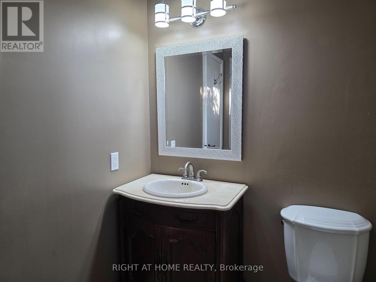 16 Portland Crescent, Newmarket, Ontario  L3Y 6A5 - Photo 17 - N12484831