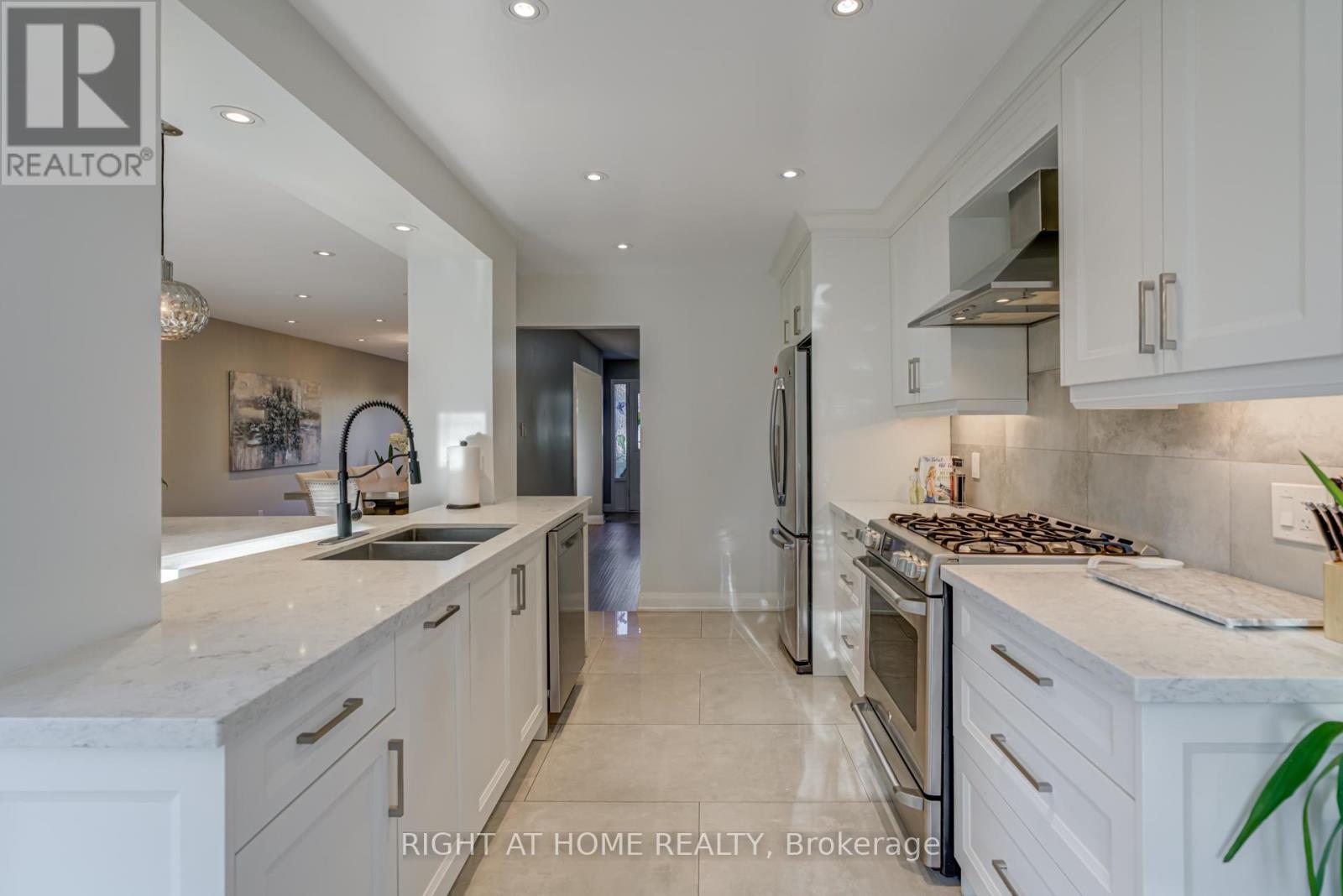 66 Glen Hill Drive, Whitby, Ontario  L1N 7A3 - Photo 10 - E12486922