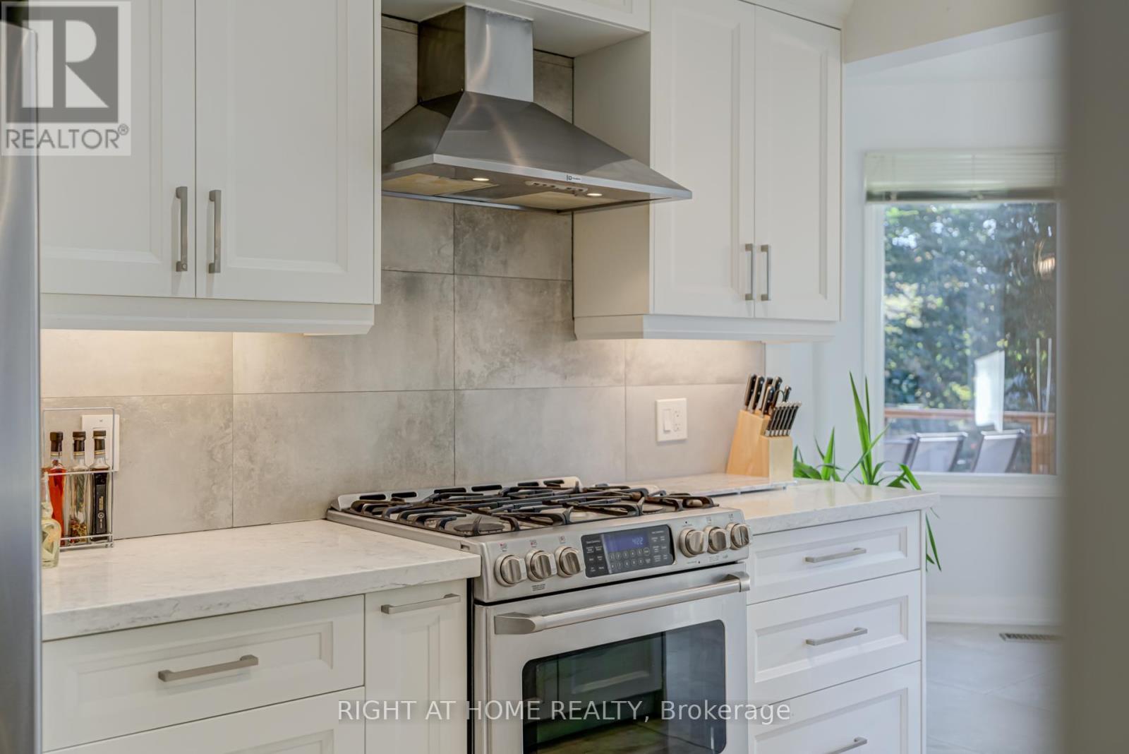 66 Glen Hill Drive, Whitby, Ontario  L1N 7A3 - Photo 9 - E12486922