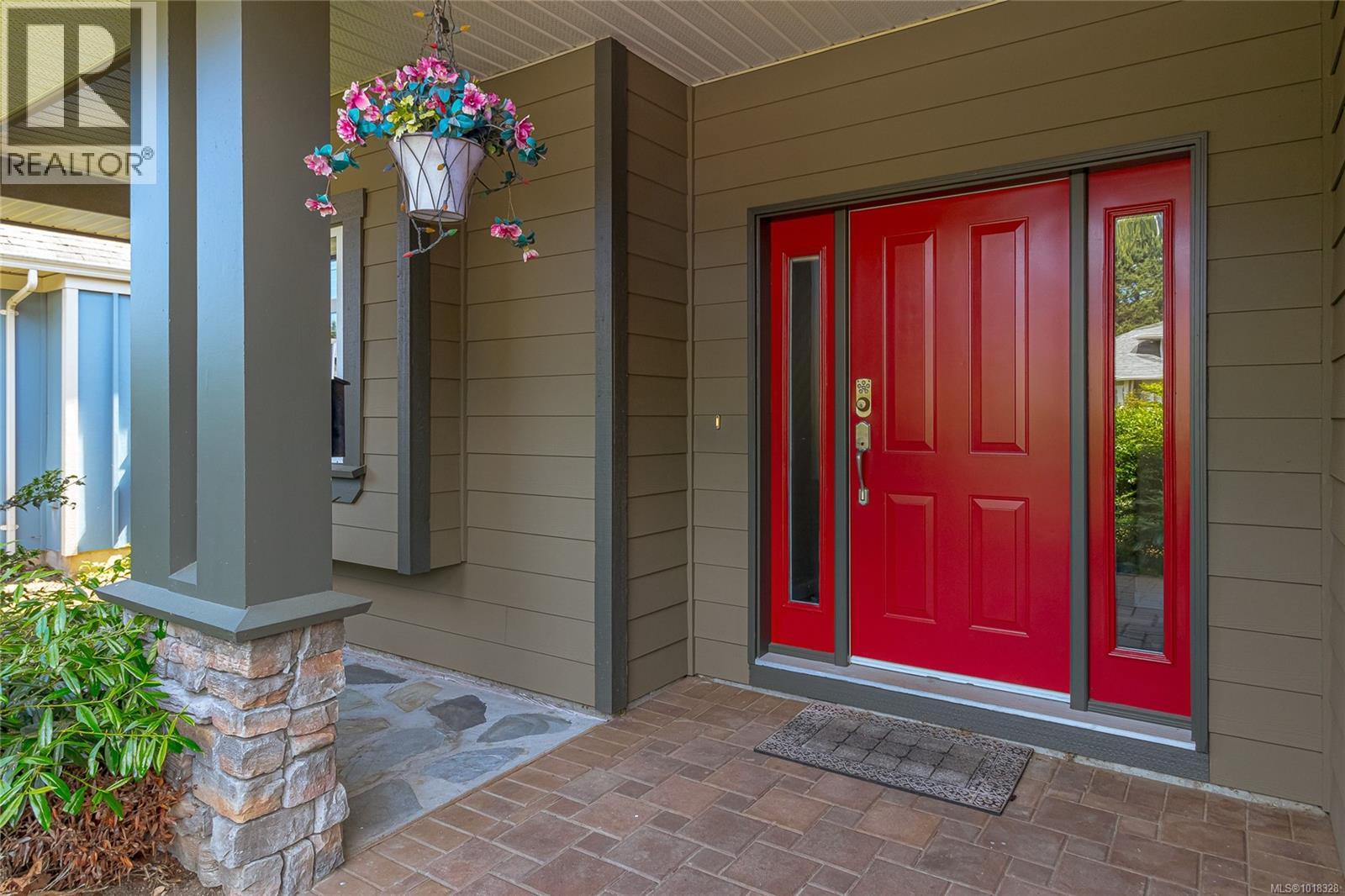 2211 Graduation Pl, Saanich, British Columbia