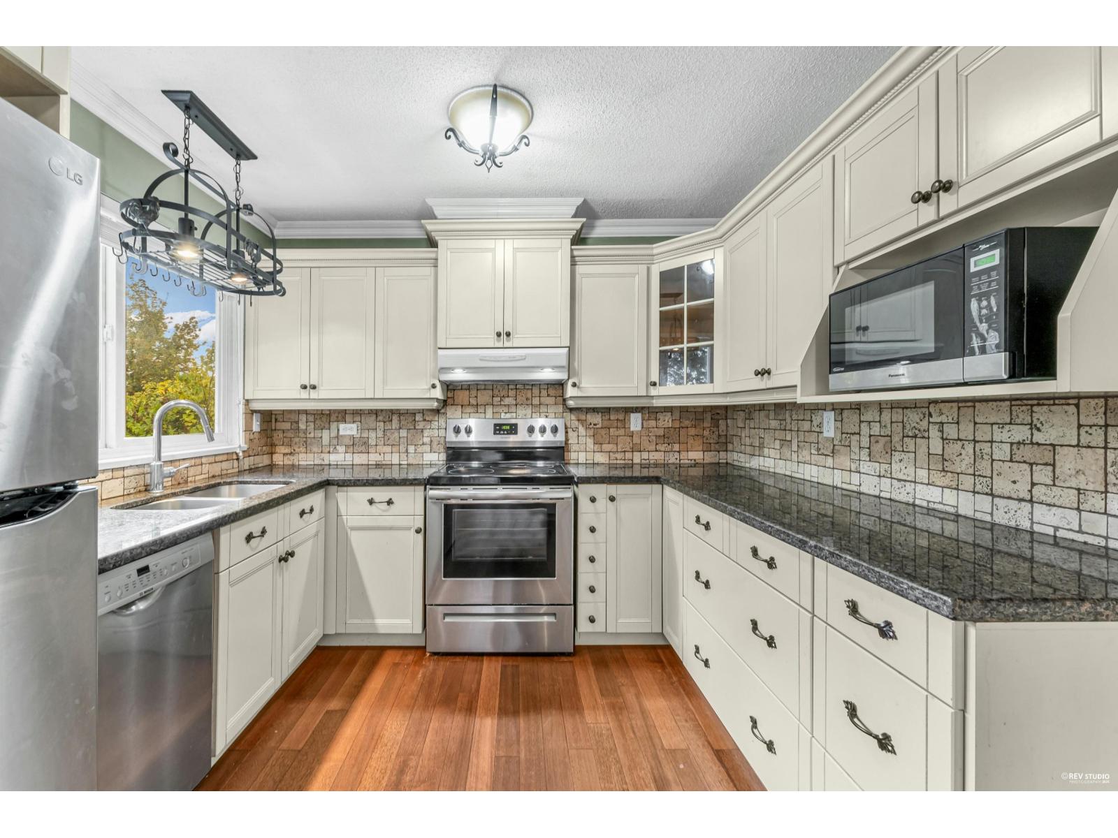 2214 153a Street, Surrey, British Columbia  V4A 4R5 - Photo 6 - R3062452