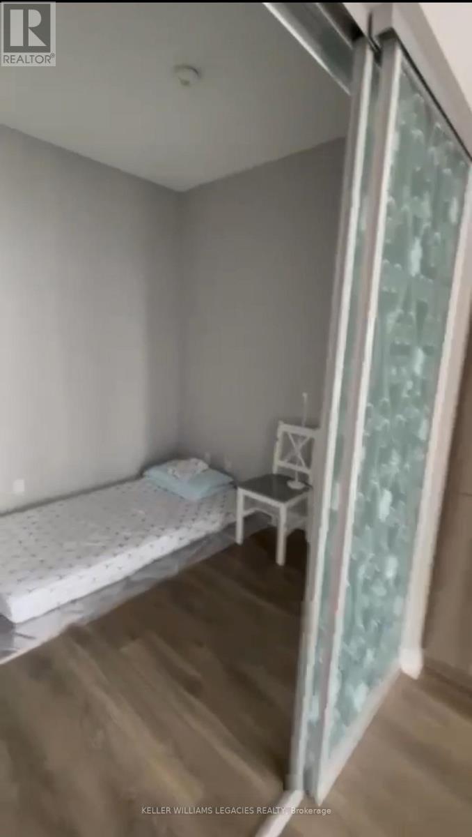 1107 - 5 Buttermill Avenue, Vaughan, Ontario  L4K 0J5 - Photo 11 - N12486916