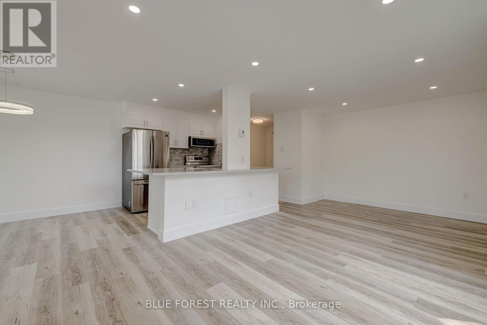 301 - 76 Base Line Road W, London South, Ontario  N6J 4Y7 - Photo 10 - X12486941