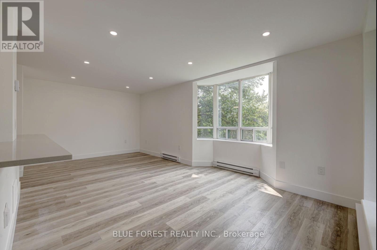 301 - 76 Base Line Road W, London South, Ontario  N6J 4Y7 - Photo 11 - X12486941