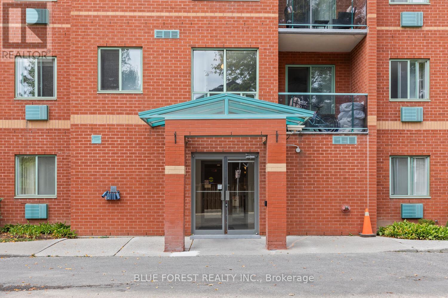 301 - 76 Base Line Road W, London South, Ontario  N6J 4Y7 - Photo 3 - X12486941