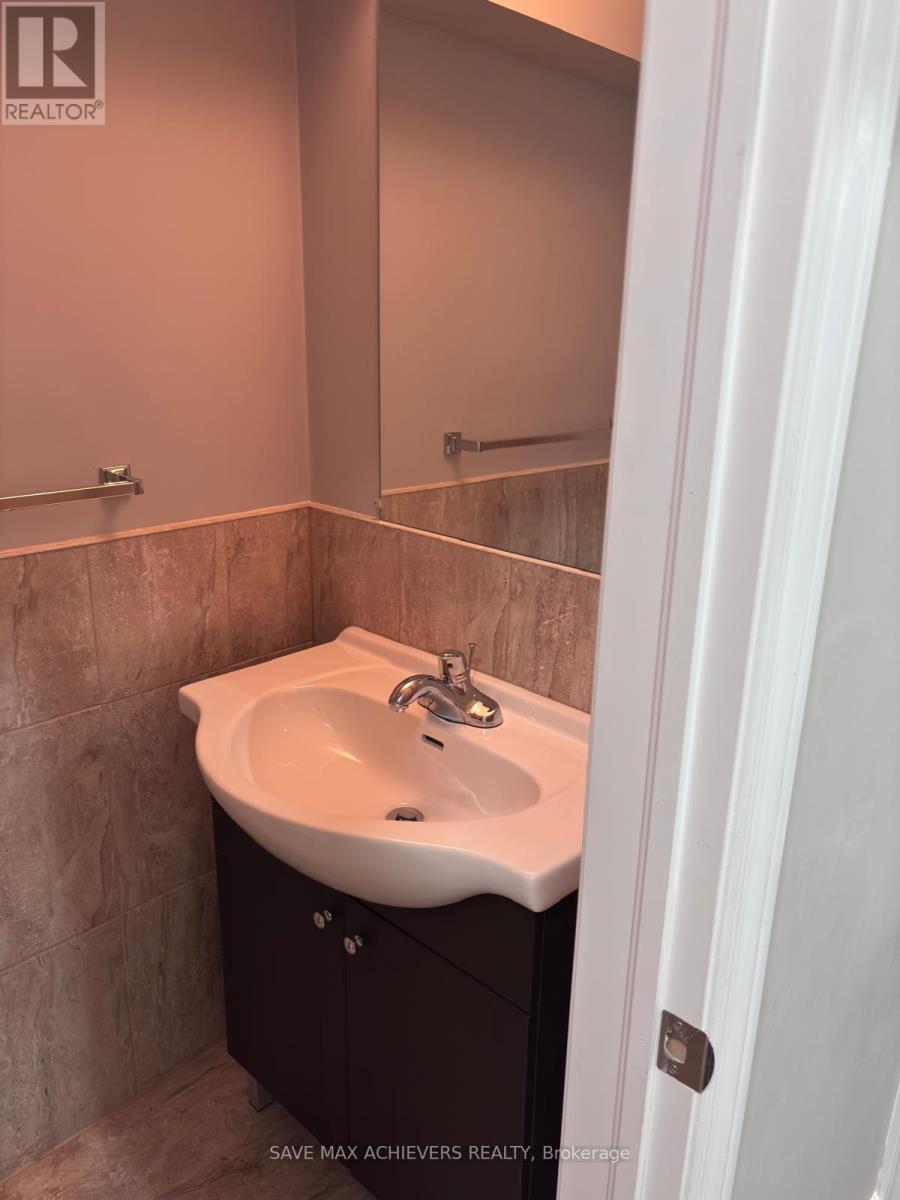 18 Interlude Drive, Brampton, Ontario  L6X 3B1 - Photo 13 - W12486930