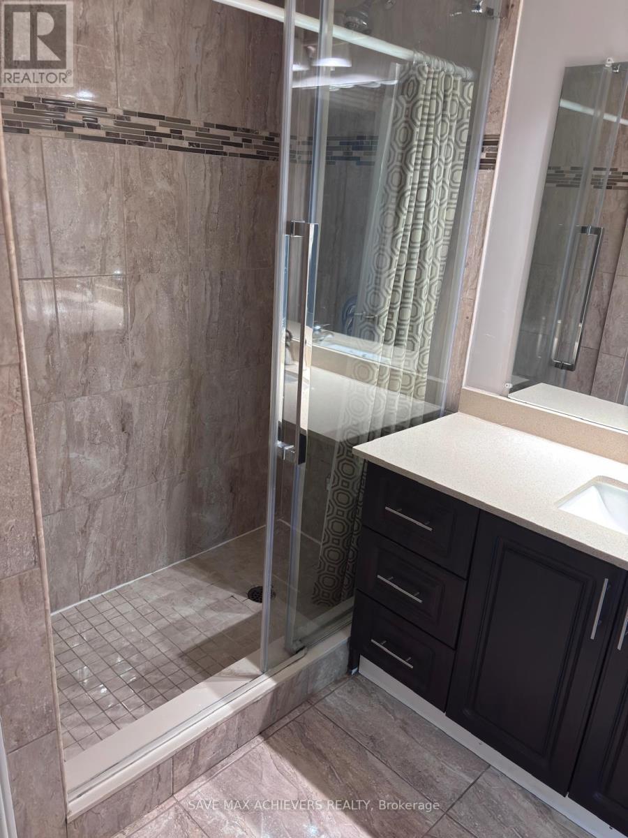 18 Interlude Drive, Brampton, Ontario  L6X 3B1 - Photo 14 - W12486930