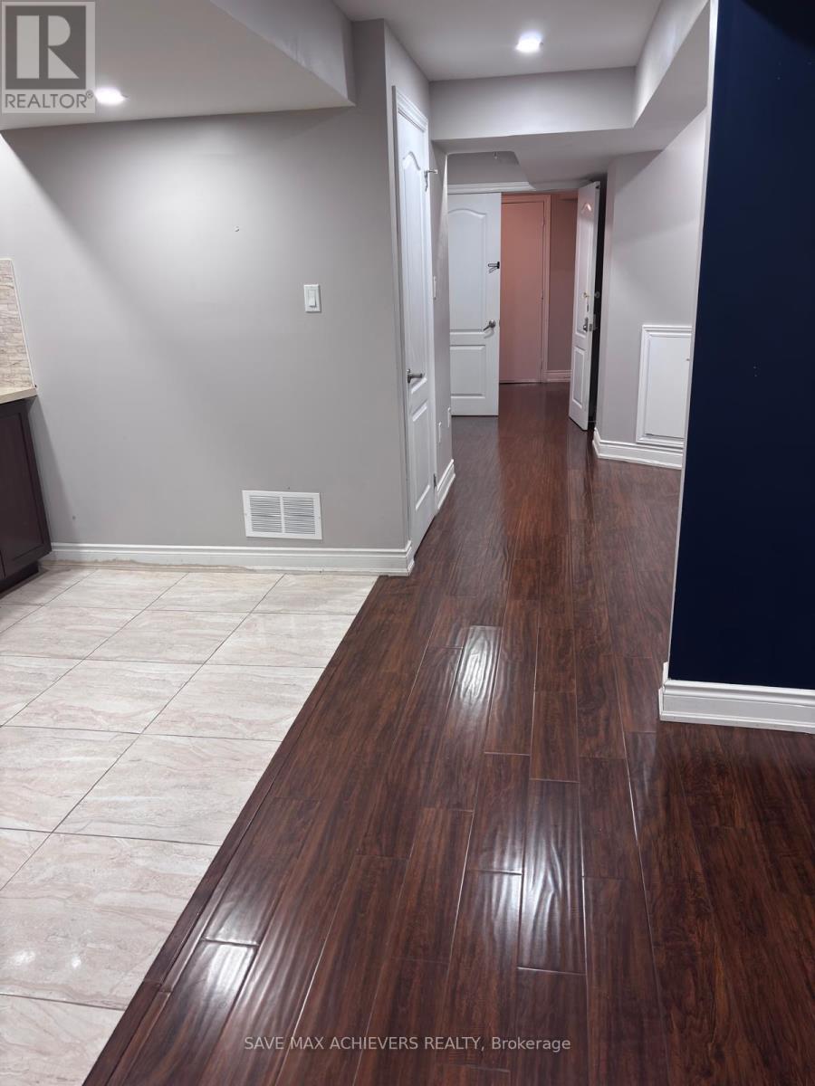 18 Interlude Drive, Brampton, Ontario  L6X 3B1 - Photo 6 - W12486930