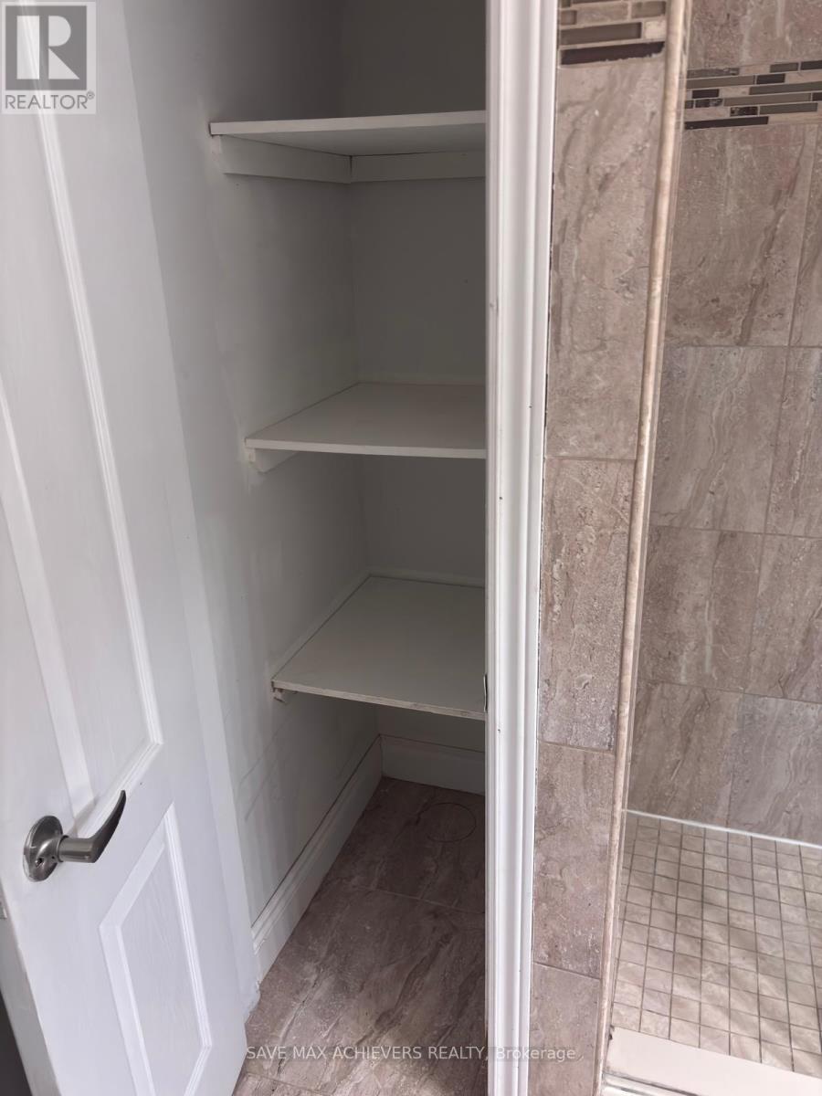 18 Interlude Drive, Brampton, Ontario  L6X 3B1 - Photo 9 - W12486930