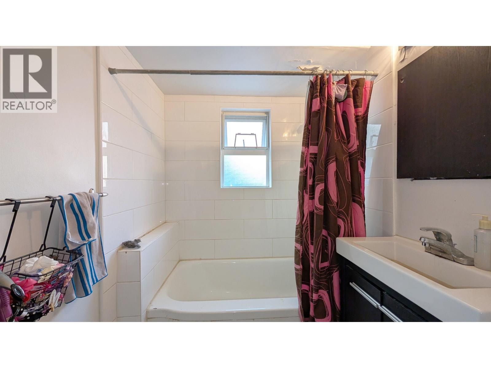 101 1075 W 13th Avenue, Vancouver, British Columbia  V6H 1N1 - Photo 12 - R3062847