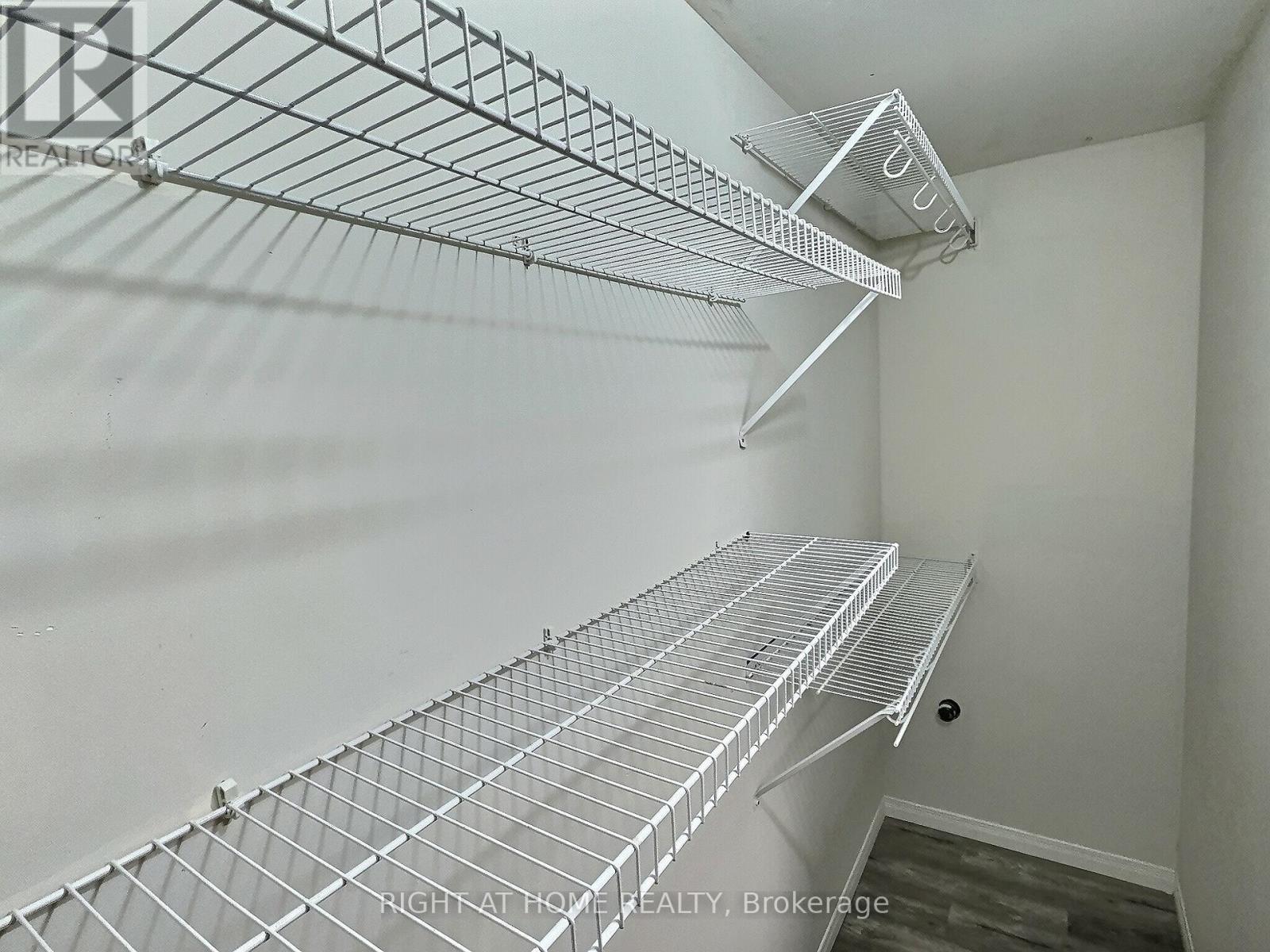 385 Havendale Crescent, Waterloo, Ontario  N2T 2T4 - Photo 21 - X12486931