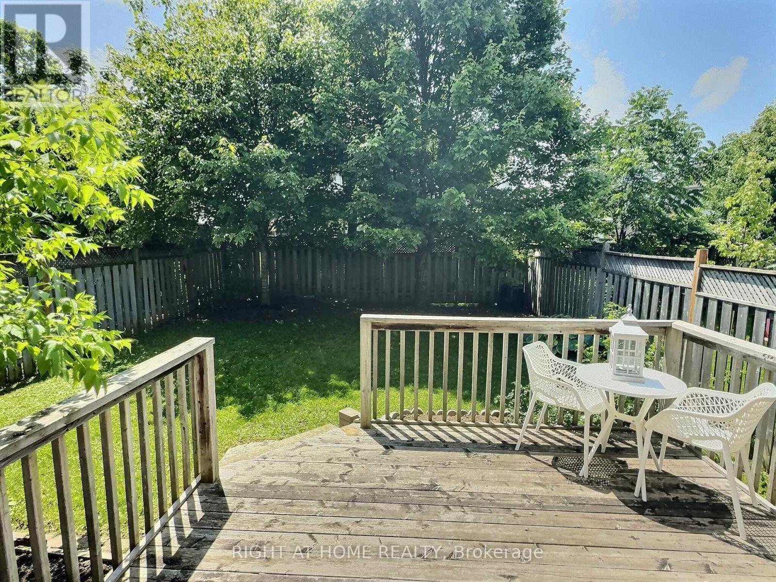 385 Havendale Crescent, Waterloo, Ontario  N2T 2T4 - Photo 23 - X12486931