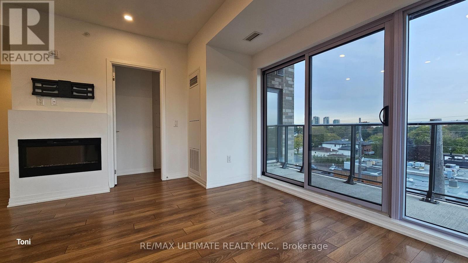 505 - 408 Browns Line, Toronto, Ontario  M8W 0C3 - Photo 5 - W12486528