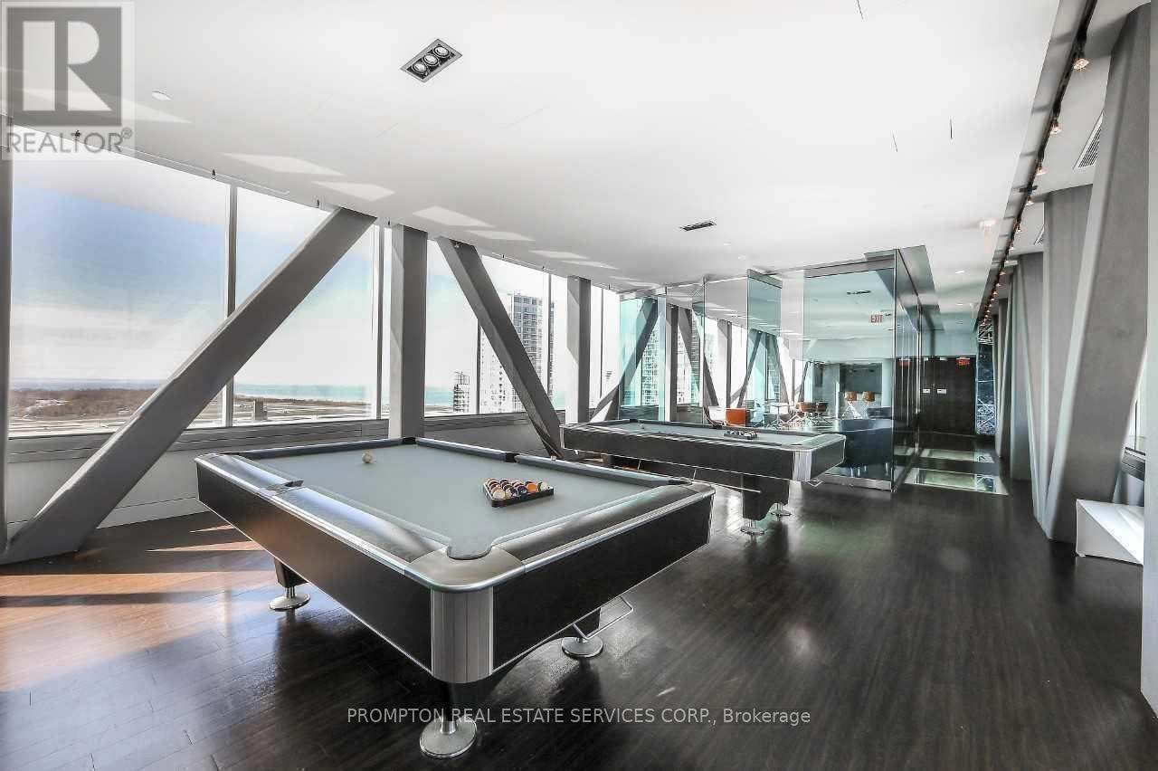 809 - 10 Capreol Court, Toronto, Ontario  M5V 4B3 - Photo 6 - C12486938