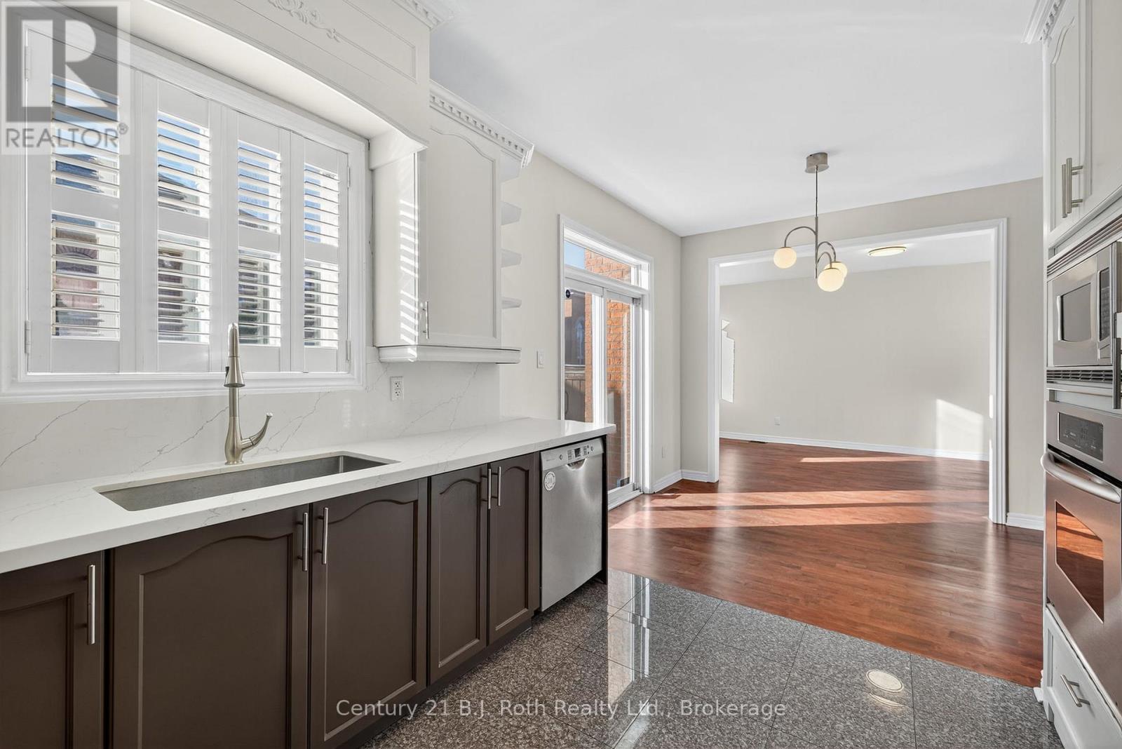 94 Destino Crescent, Vaughan, Ontario  L4H 3E1 - Photo 8 - N12451053