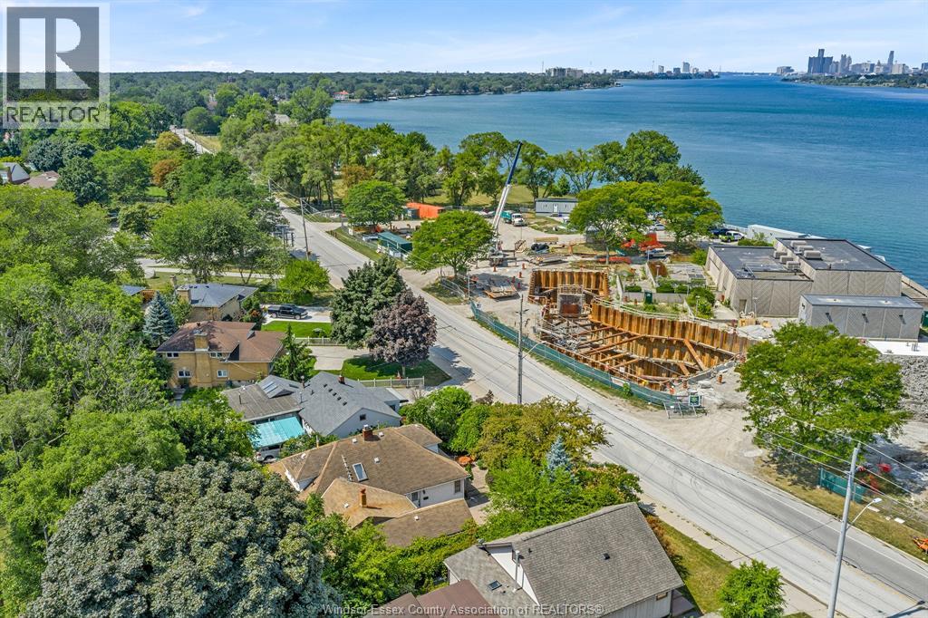 7785 Riverside Drive East, Windsor, Ontario  N8S 1E1 - Photo 6 - 25027405