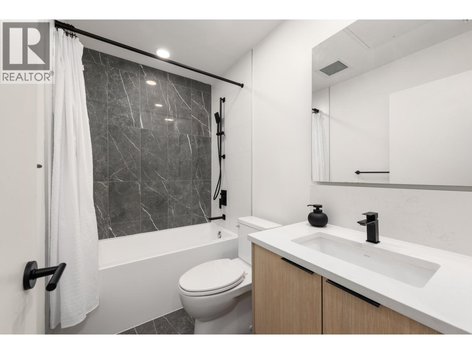 365 422 E 3rd Street, North Vancouver, British Columbia  V7L 0K1 - Photo 16 - R3062798