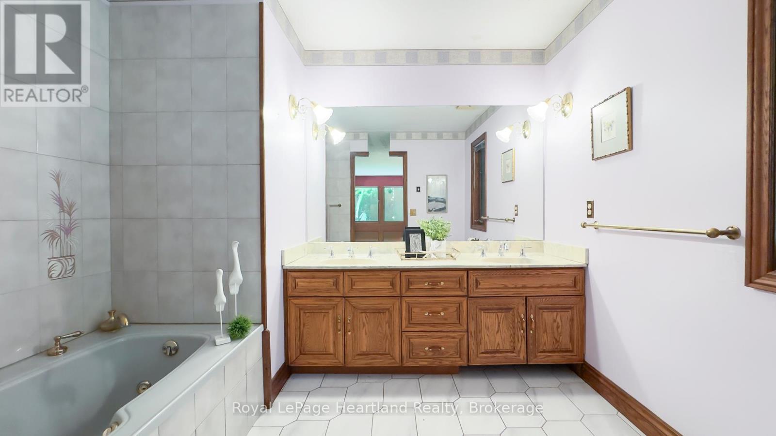 81364 Champlain Boulevard, Ashfield-Colborne-Wawanosh, Ontario  N7A 3Y2 - Photo 39 - X12486959