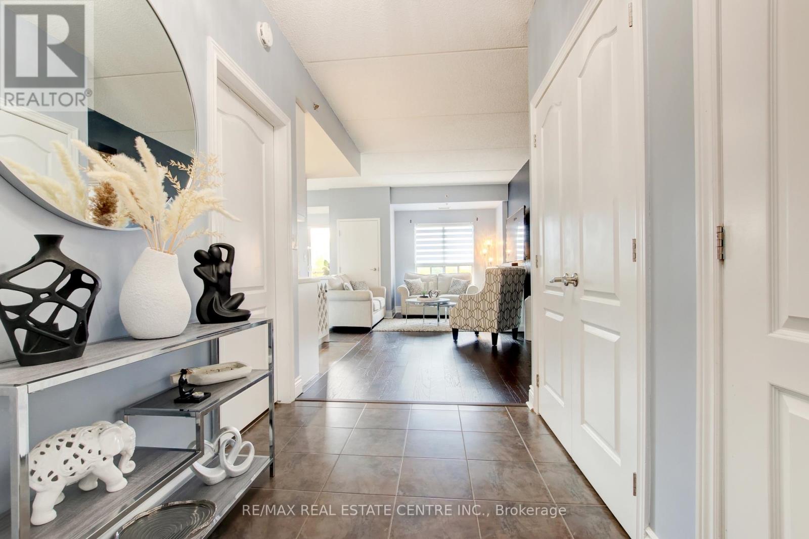 305 - 1419 Costigan Road, Milton, Ontario  L9T 2L4 - Photo 12 - W12486936