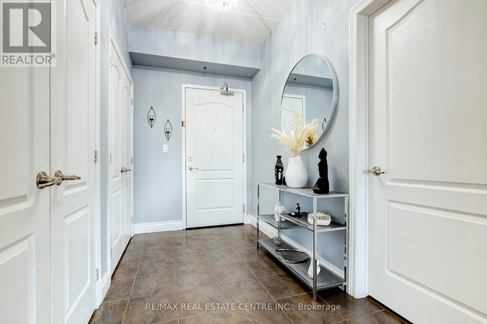 305 - 1419 Costigan Road, Milton, Ontario  L9T 2L4 - Photo 13 - W12486936