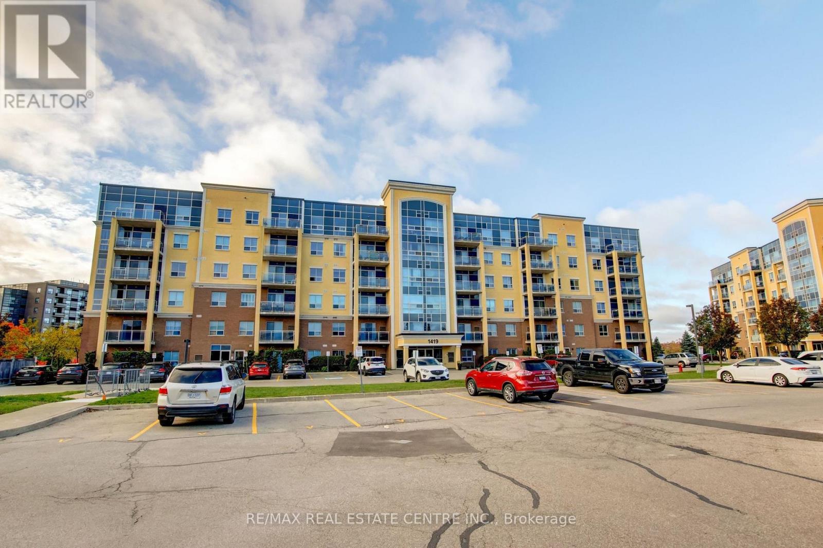 305 - 1419 Costigan Road, Milton, Ontario  L9T 2L4 - Photo 4 - W12486936