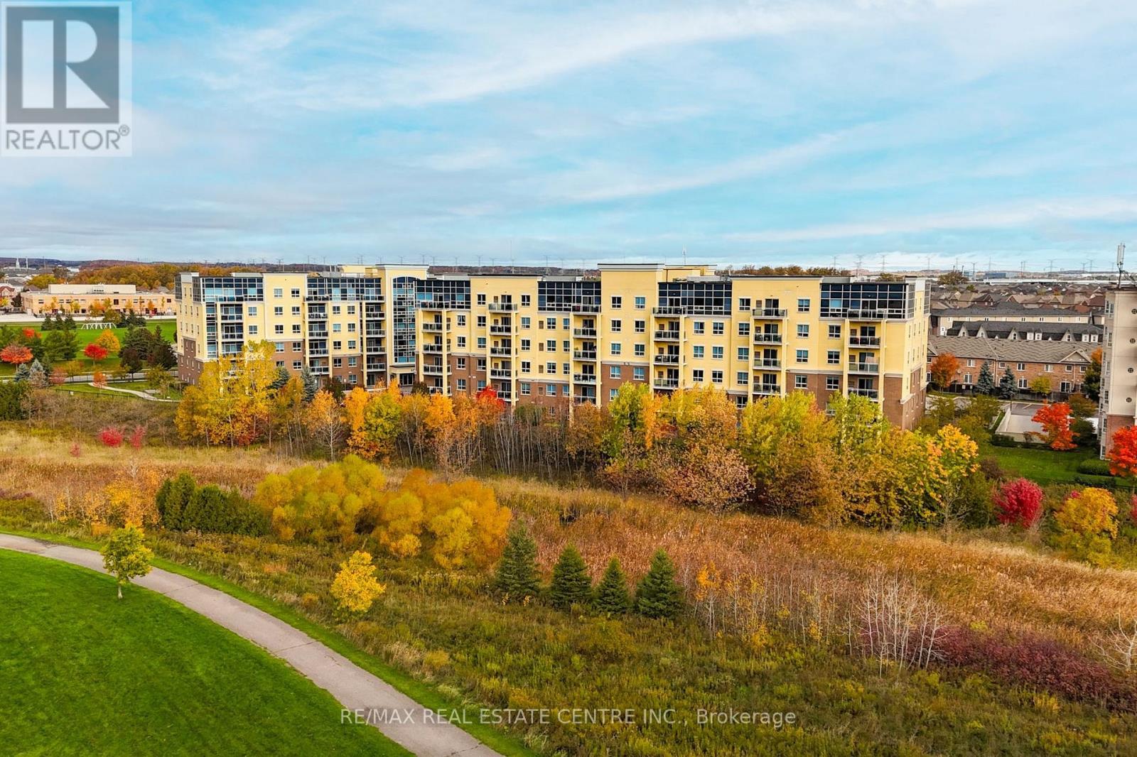 305 - 1419 Costigan Road, Milton, Ontario  L9T 2L4 - Photo 8 - W12486936