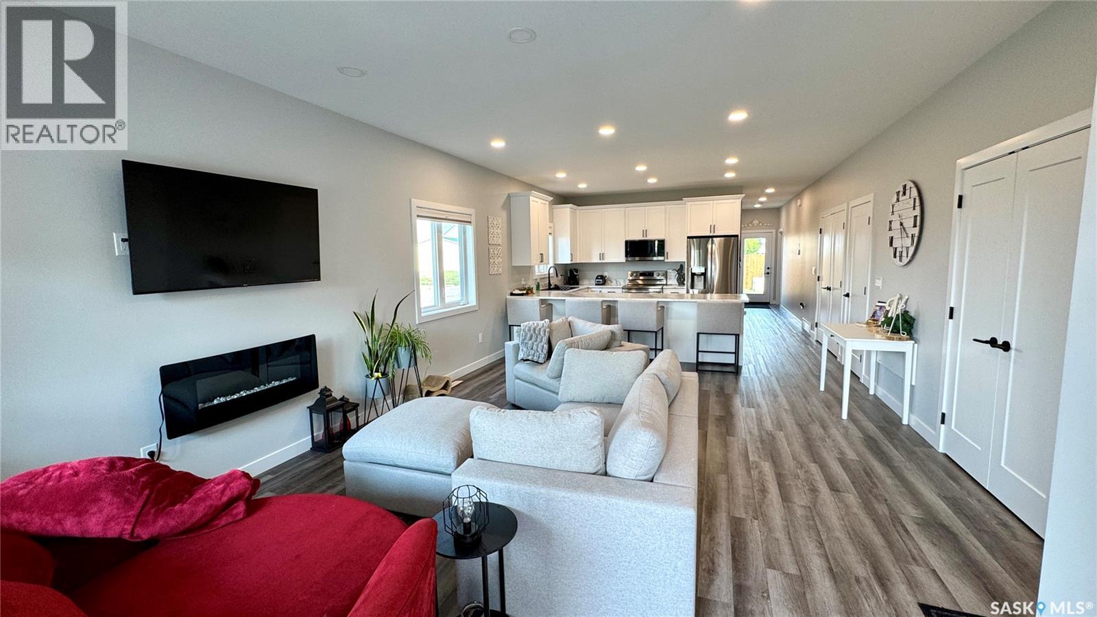 99a Semple Street, Outlook, Saskatchewan  S0L 2N0 - Photo 11 - SK013086