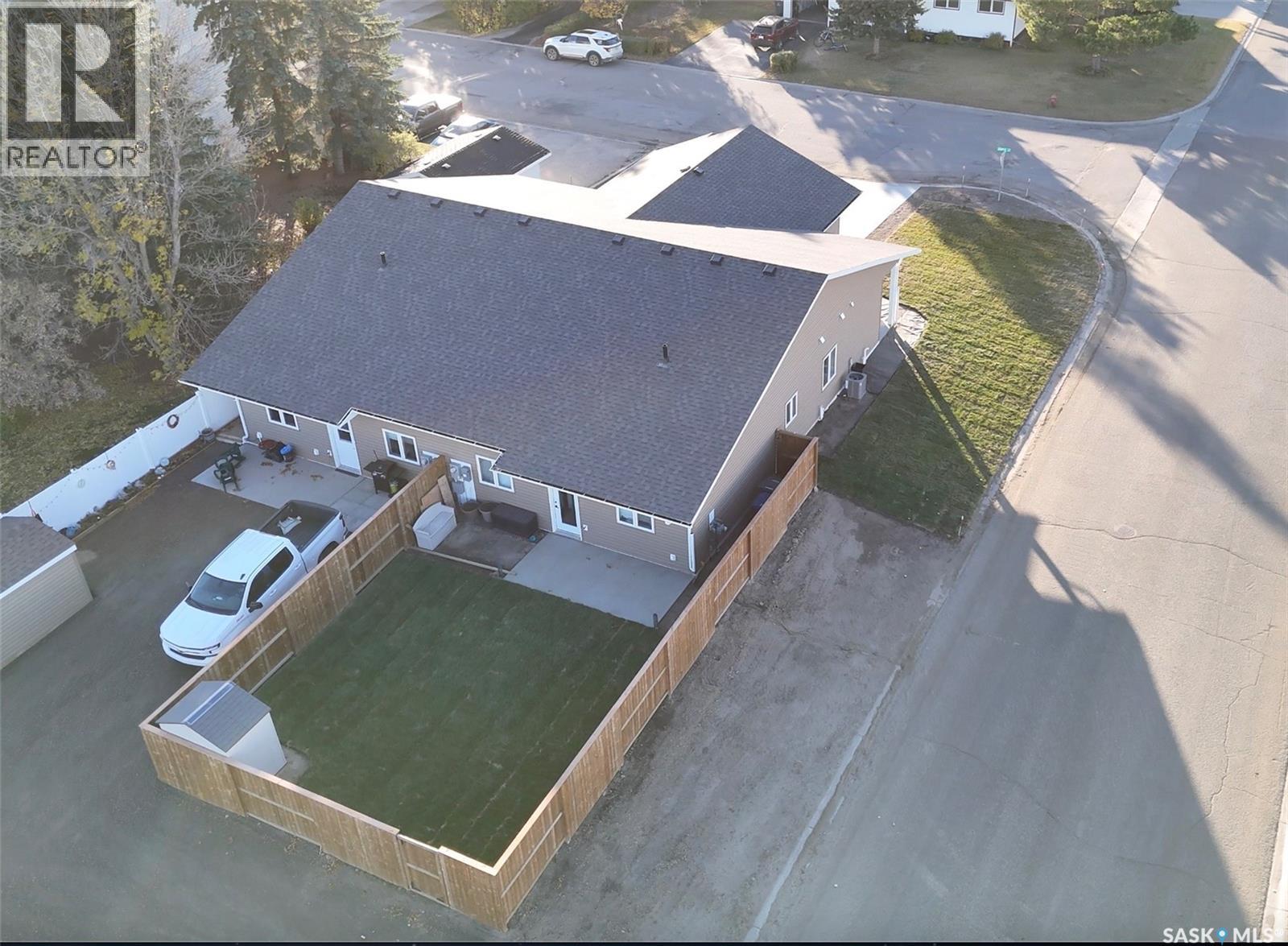 99a Semple Street, Outlook, Saskatchewan  S0L 2N0 - Photo 6 - SK013086