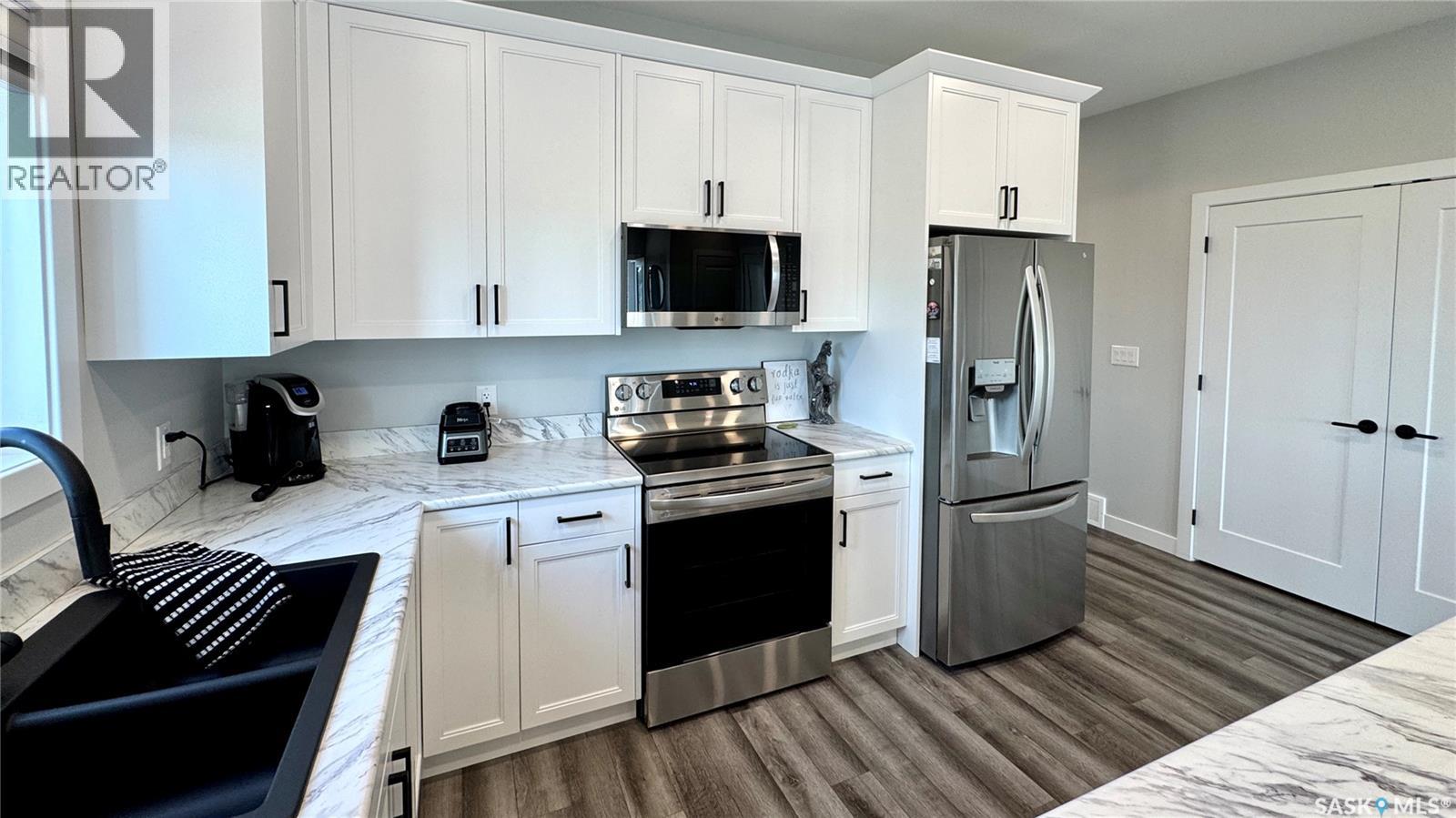 99a Semple Street, Outlook, Saskatchewan  S0L 2N0 - Photo 19 - SK013086