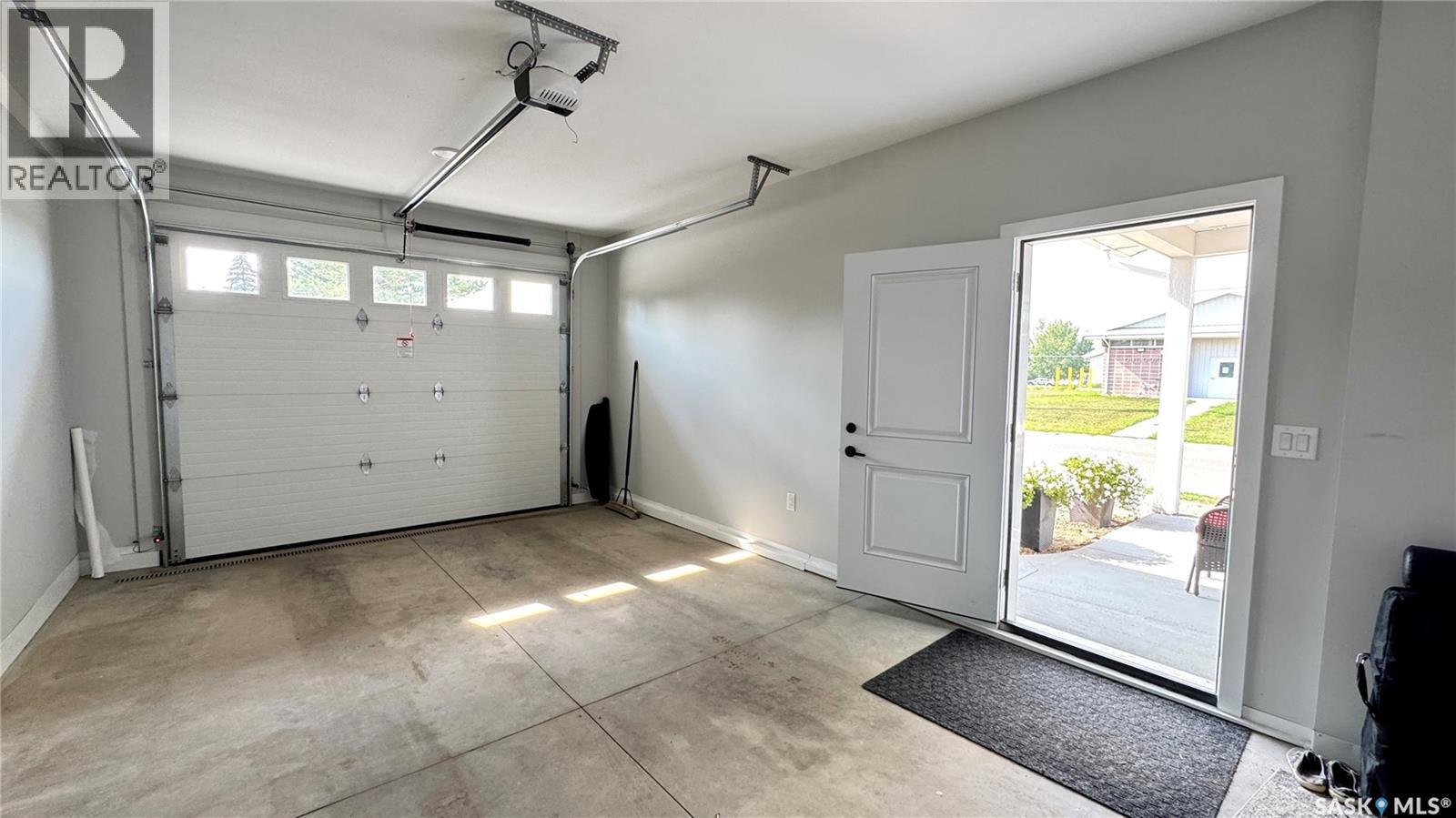 99a Semple Street, Outlook, Saskatchewan  S0L 2N0 - Photo 50 - SK013086